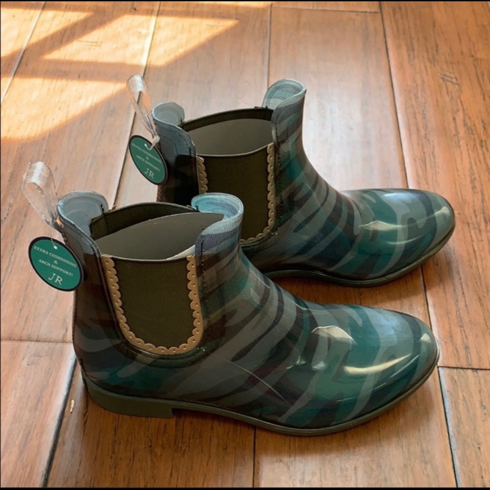 👀 Jack Rogers Sallie Print Camo Boot 7 🥾